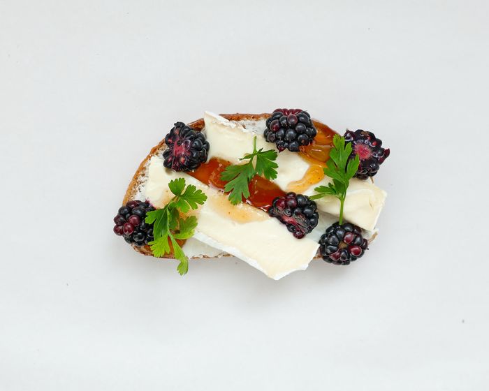 Chlebík Brie + Med