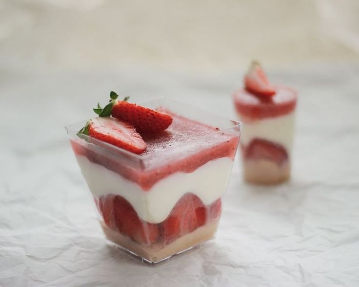 Jahodový cheesecake v poháriku